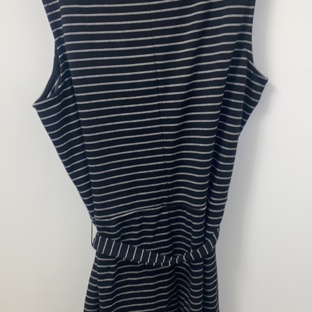 Dress - Picture 3 of 5